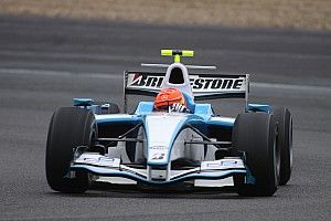 VÍDEO: Relembre o dia em que Schumacher testou carro de GP2