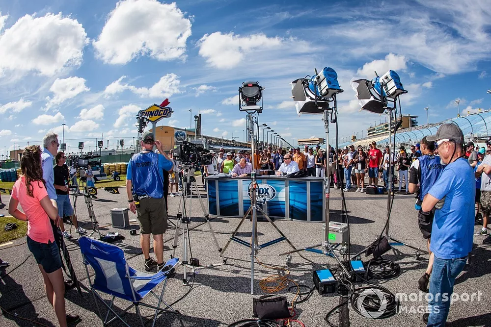 FOX Sports 1 live set
