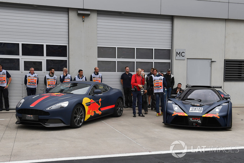 Aston Martin і KTM X-Bow