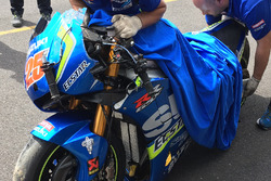 La moto endommagée de Maverick Viñales, Team Suzuki MotoGP