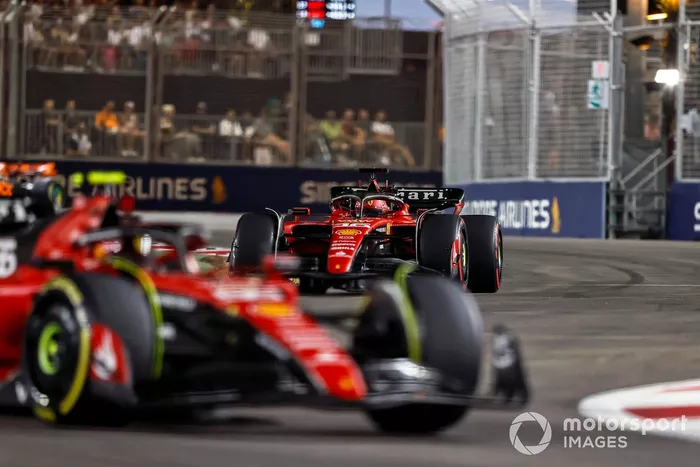 Carlos Sainz, Ferrari SF-23, Charles Leclerc, Ferrari SF-23