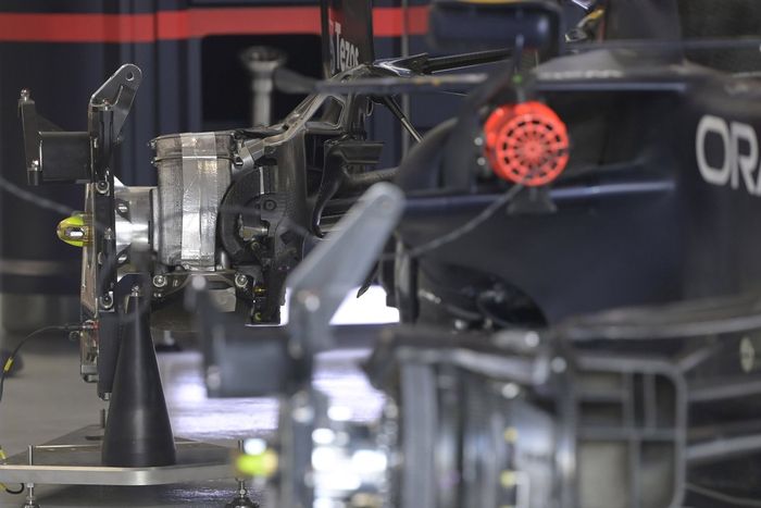 Detalle del freno trasero del Red Bull Racing RB16B