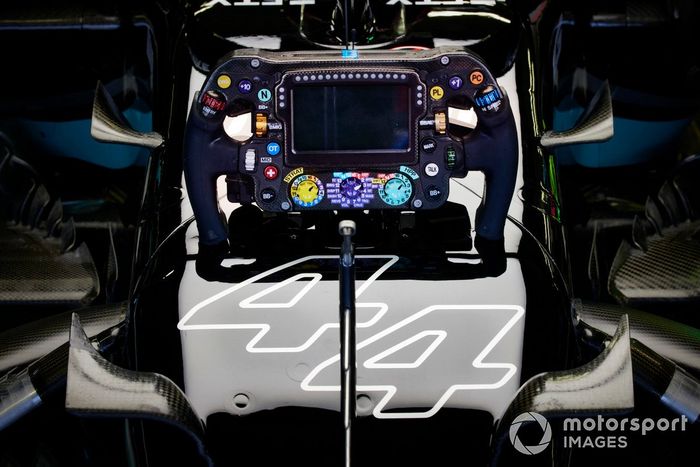 Volante para el coche de Lewis Hamilton, Mercedes W12