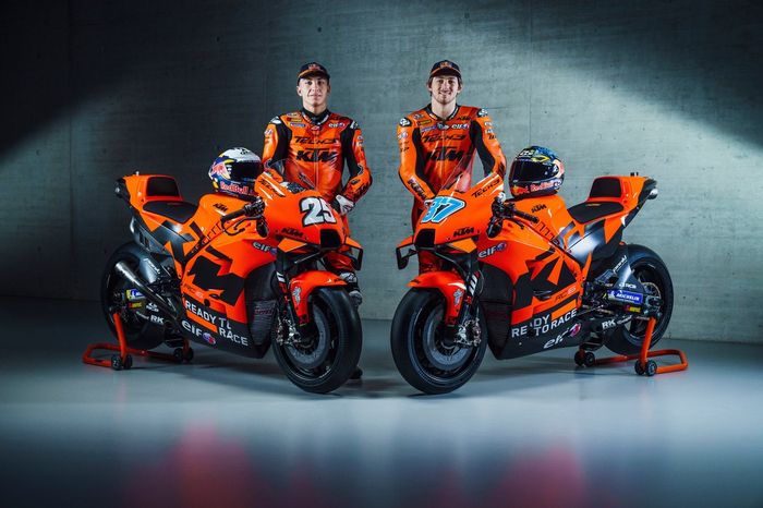 Remy Gardner, KTM Tech3, Raul Fernandez, KTM Tech3
