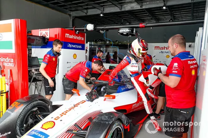 Pascal Wehrlein hops out of his Mahindra Racing M5 Electro 