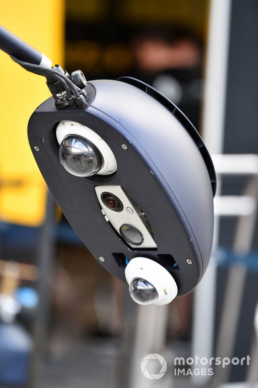 Pit lane equipment
