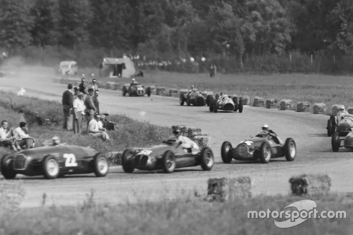 20 - (16 posiciones): Peter Whitehead, Ferrari: 19º a 3º en el GP de Francia de 1950