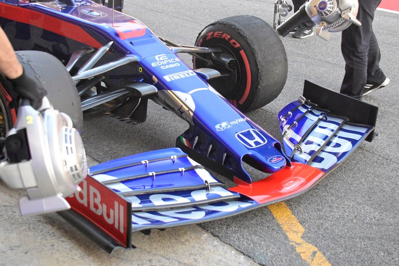 Носовой обтекатель Scuderia Toro Rosso STR14