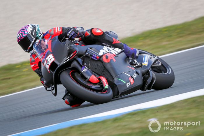 Lorenzo Savadori, Aprilia Racing Team