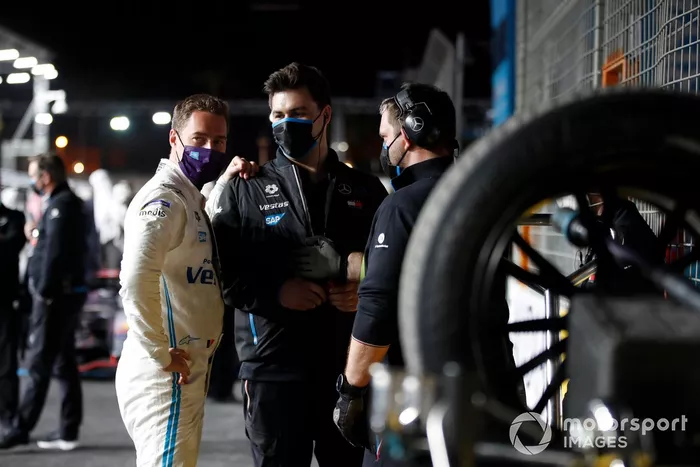 Stoffel Vandoorne, Mercedes-Benz EQ, en la parrilla