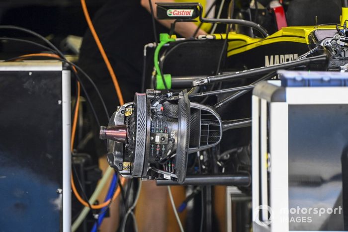 Eje de la rueda y detalle de los frenos de Renault