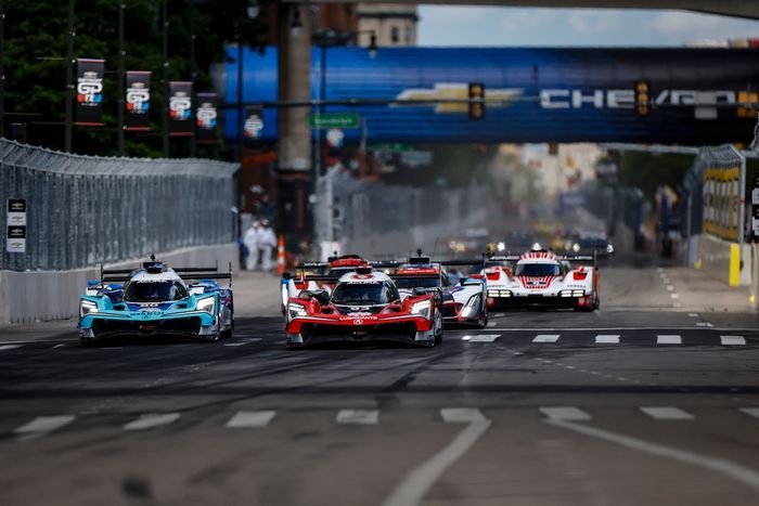 #93 Acura Meyer Shank Racing w/Curb Agajanian Acura ARX-06: Renger Van Der Zande, Nick Yelloly