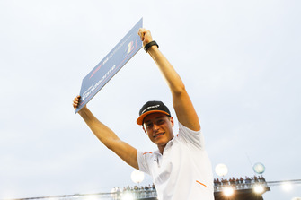 Stoffel Vandoorne, McLaren, pilotlar geçit töreninde