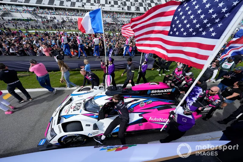 #60 Meyer Shank Racing w/ Curb Agajanian Acura ARX-06: Tom Blomqvist, Colin Braun, Helio Castroneves, Simon Pagenaud