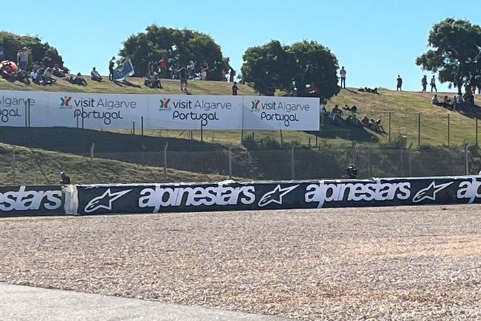 Reforzadas las barreras de la curva 10 del circuito de Portimao