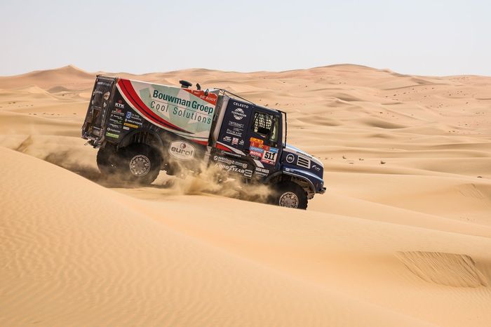 #511 Eurol Team De Rooy Iveco: Mitchel van den Brink, Jarno van de Pol, Moi Torrallardona