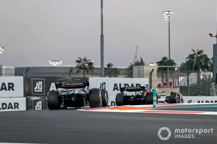 Nico Hulkenberg, Haas VF-23, Kevin Magnussen, Haas VF-23