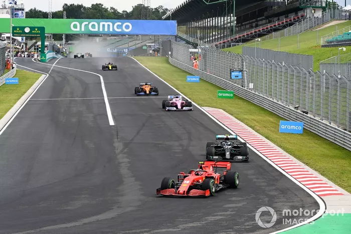 Charles Leclerc, Ferrari SF1000, Valtteri Bottas, Mercedes F1 W11 