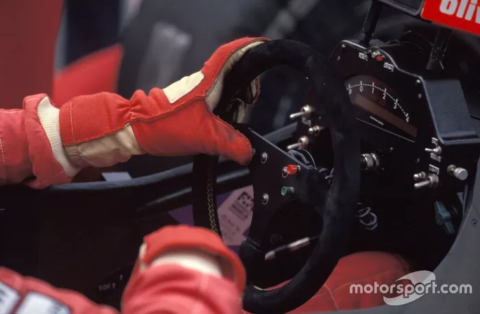 McLaren MP4/5B