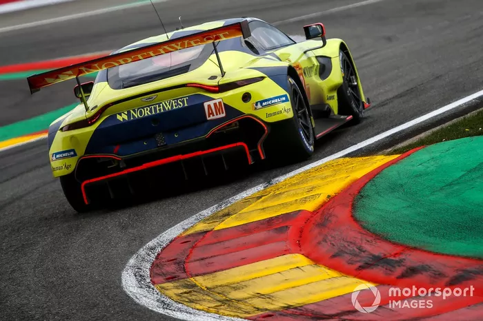 #98 Aston Martin Racing Aston Martin Vantage AMR: Paul Dalla Lana, Augusto Farfus, Marcos Gomes 