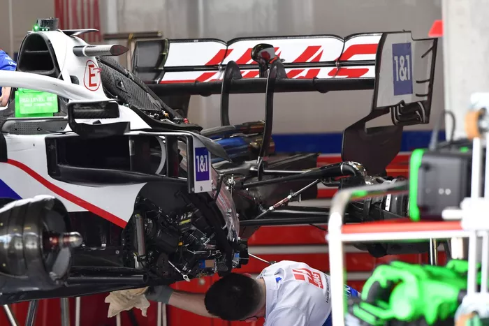 Detalle de la unidad de potencia del Haas VF-21