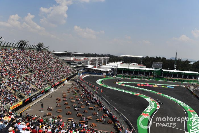 Lewis Hamilton, Mercedes-AMG F1 W09 EQ Power+ 