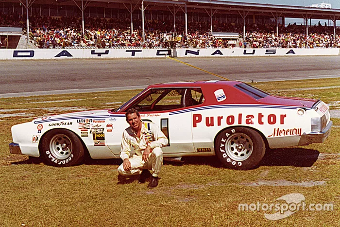 3º - David Pearson - 106 vitórias (105 na Cup e 1 na Xfinity Series)