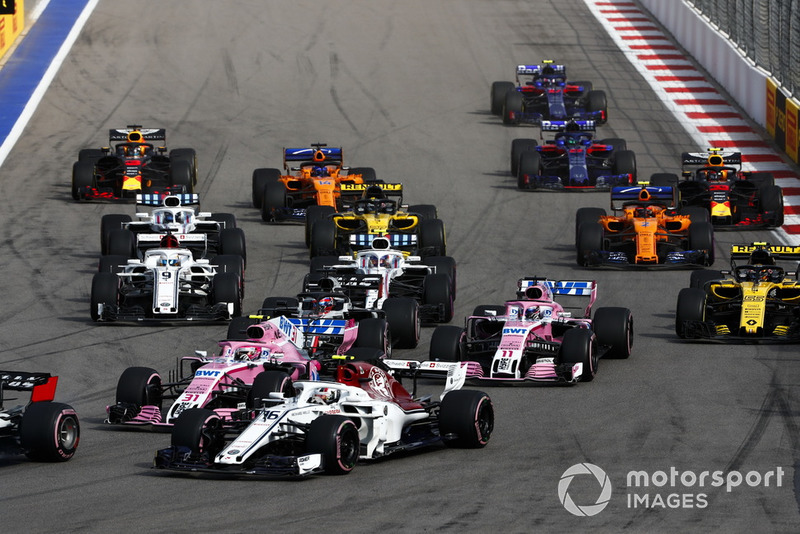 Sainz vraagt Renault of hij ongeschonden door de eerste ronde is gekomen