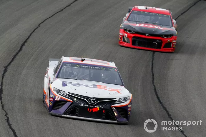  Denny Hamlin, Joe Gibbs Racing, Toyota Camry FedEx Express and  Austin Dillon, Richard Childress Racing, Chevrolet Camaro Dow Univar Solutions