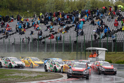Старт гонки - Хосе-Мария Лопес, Citroën World Touring Car Team, Citroën C-Elysée WTCC лидирует