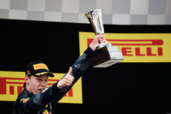 Podium: tercero, Daniil Kvyat, Red Bull Racing