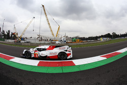 #8 Toyota Gazoo Racing Toyota TS050 Hybrid: Anthony Davidson, Sébastien Buemi, Kazuki Nakajima