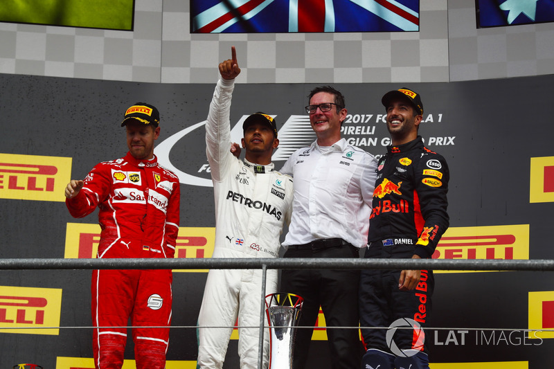 Podium: second place Sebastian Vettel, Ferrari, Race winner Lewis Hamilton, Mercedes AMG F1, Andrew Shovlin, Chief Race Engineer, Mercedes AMG F1, third place Daniel Ricciardo, Red Bull Racing