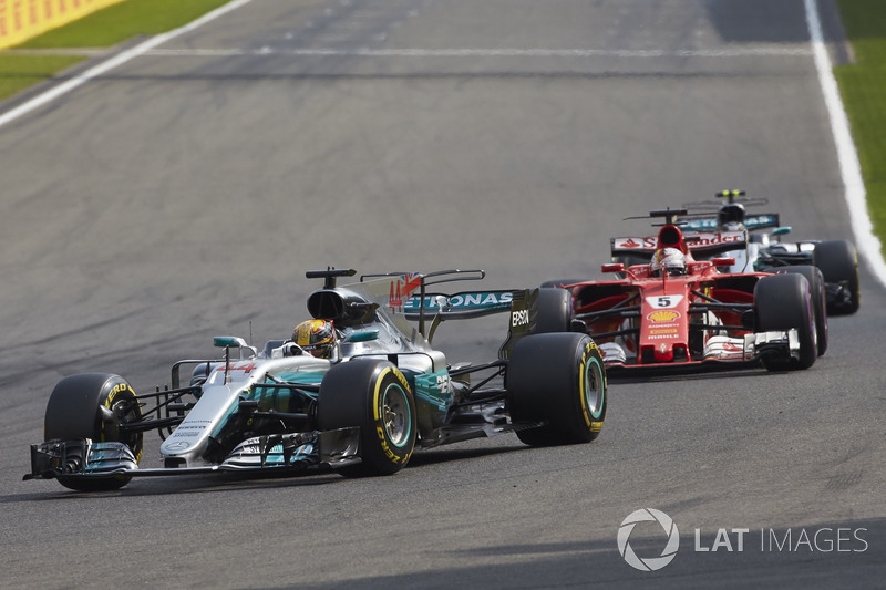 Lewis Hamilton, Mercedes AMG F1 W08, Sebastian Vettel, Ferrari SF70H, Valtteri Bottas, Mercedes AMG