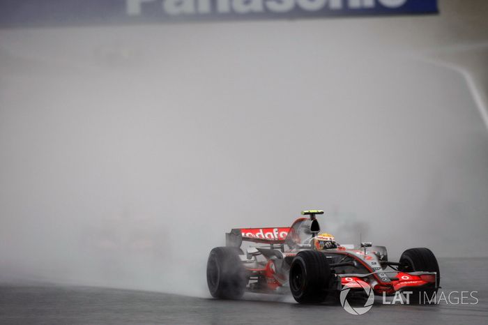 Lewis Hamilton, McLaren MP4-22