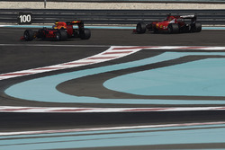 Кімі Райкконен, Ferrari та Даніель Ріккардо, Red Bull Racing, тести нових шин Pirelli 2017 року