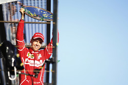 Победитель: Себастьян Феттель, Ferrari