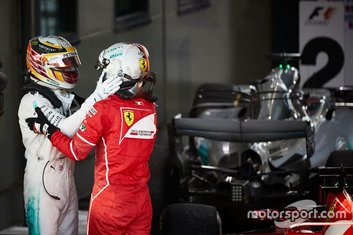Sebastian Vettel, Ferrari,Lewis Hamilton, Mercedes AMG