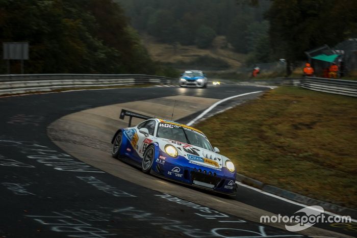 #60 Clickversicherung.De Team Porsche 911 GT3 Cup Mr: Robin Chrzanowski, Kersten Jodexnis, Peter Scharmach, Max Koch