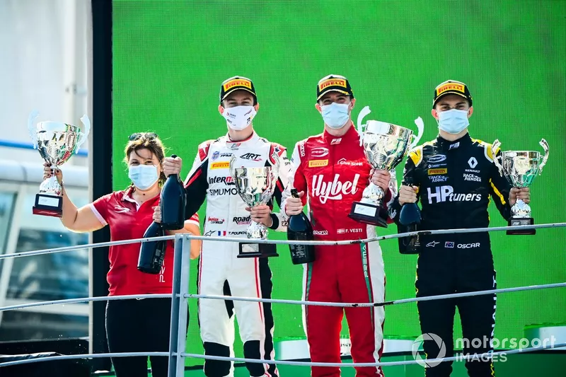 Theo Pourchaire, ART Grand Prix, Frederik Vesti, Prema Racing y Oscar Piastri, Prema Racing