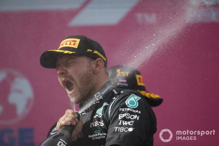 Podio: segundo lugar Valtteri Bottas, Mercedes
