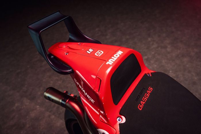 Red Bull GASGAS Tech3 2024 RC16 