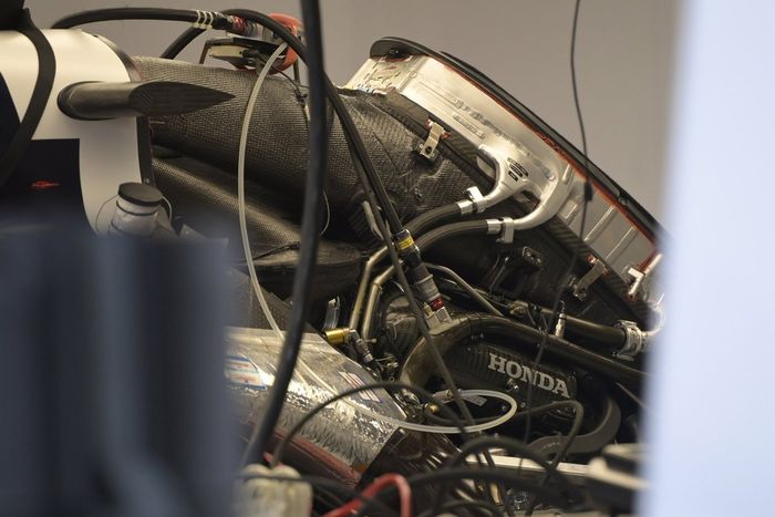 Detalle del motor del AlphaTauri AT02