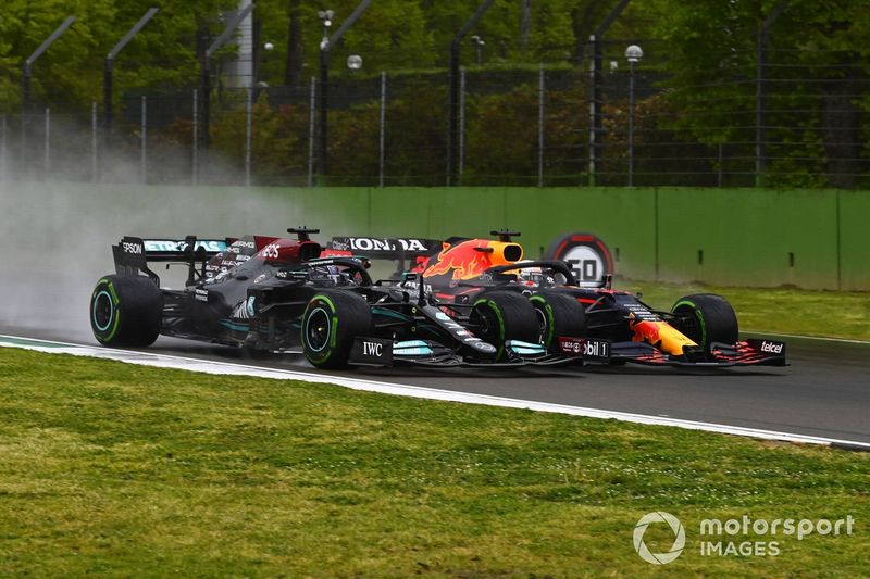 Lewis Hamilton, Mercedes W12, Max Verstappen, Red Bull Racing RB16B 