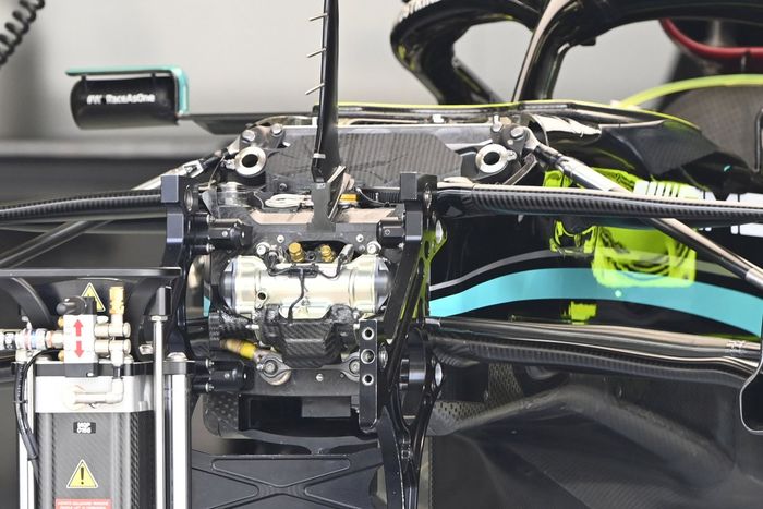 Detalle del Mercedes W12 