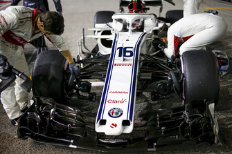 Charles Leclerc, Sauber C37, in griglia di partenza