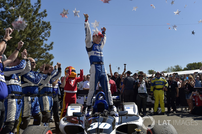 Takuma Sato, Rahal Letterman Lanigan Racing Honda viert de zege