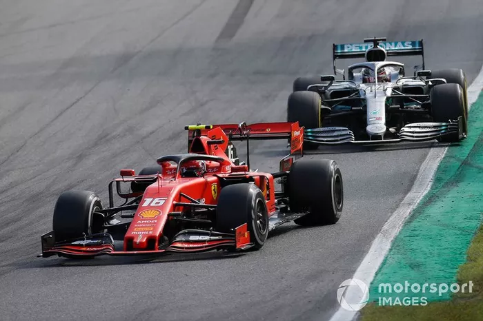 Batalha entre Leclerc e Hamilton