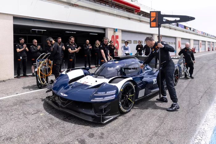 Jacky Ickx, Genesis Magma Racing