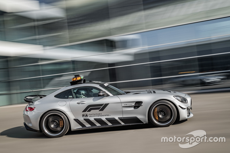 2018 Mercedes-AMG GT R Official F1 Safety Car